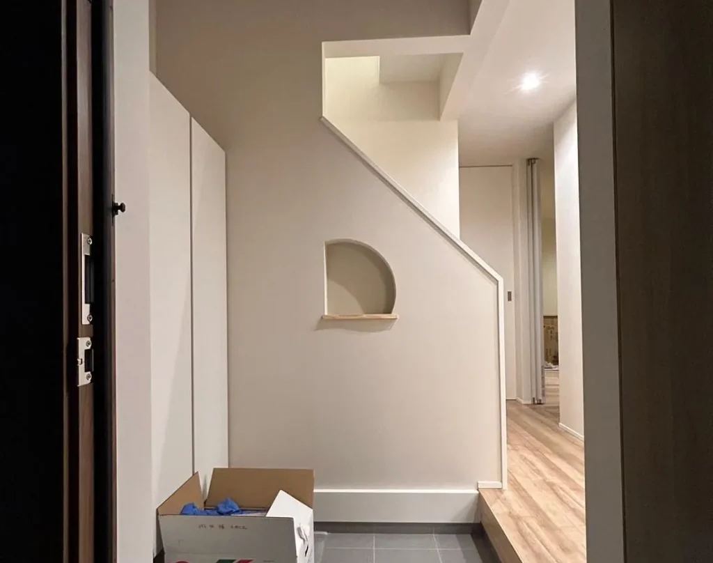 style-after-entrance-02
